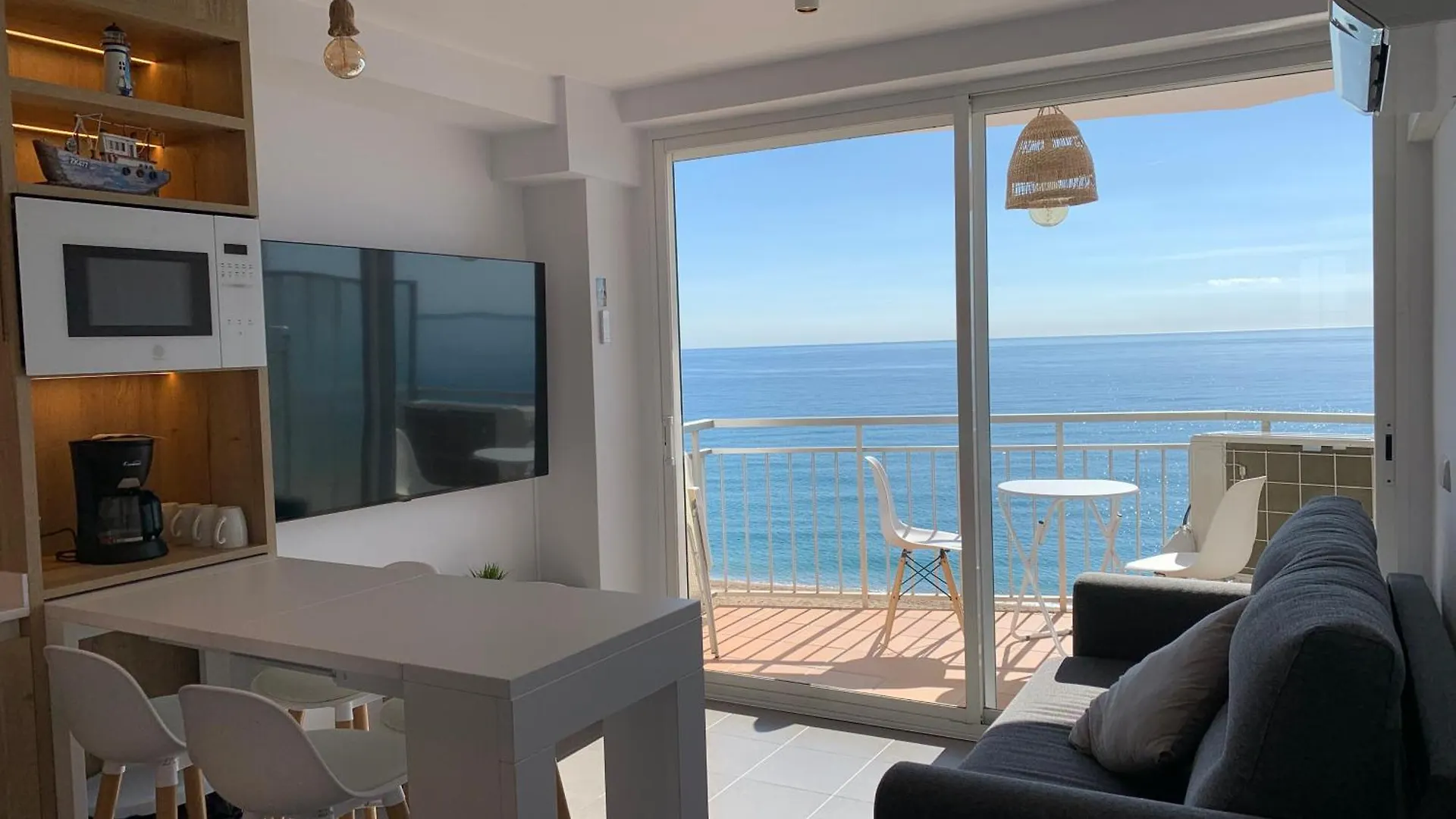 Apartamento A Primera Linea De Mar En Playa De Aro Platja d'Aro Apartment