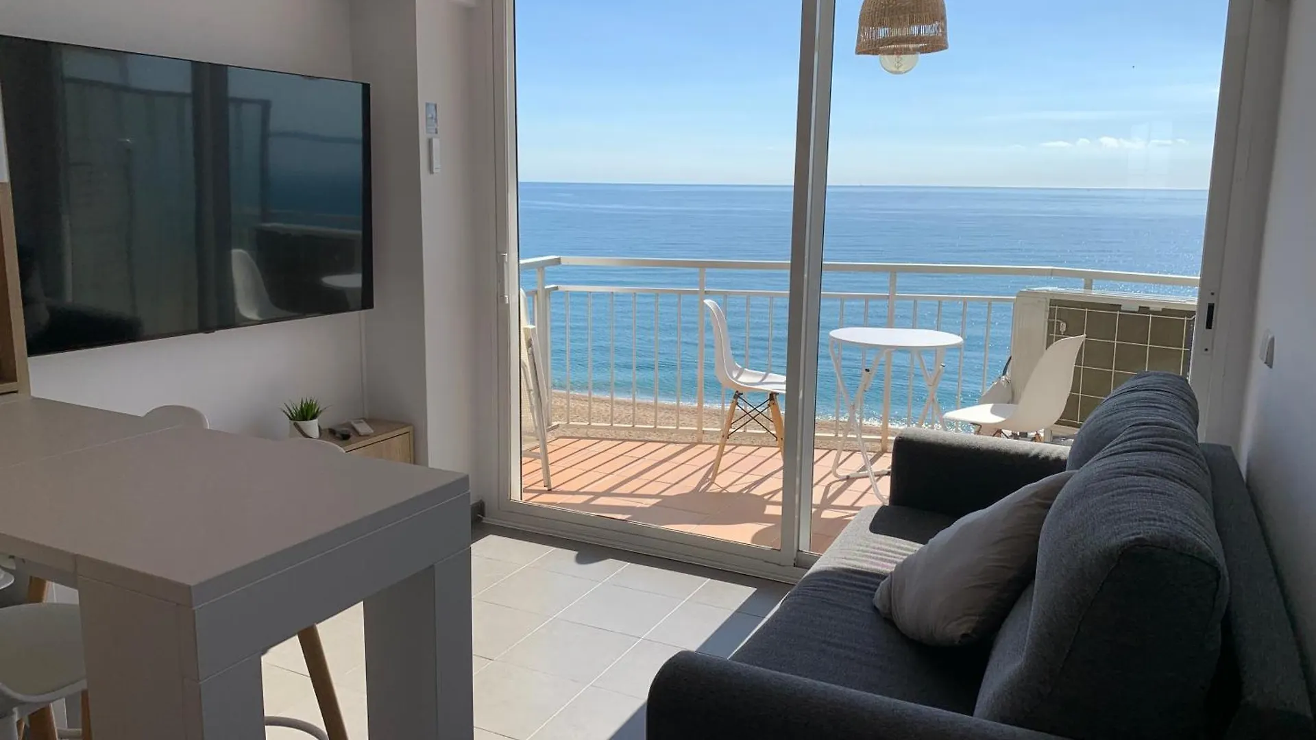 Apartamento A Primera Linea De Mar En Playa De Aro Platja d'Aro 0*,